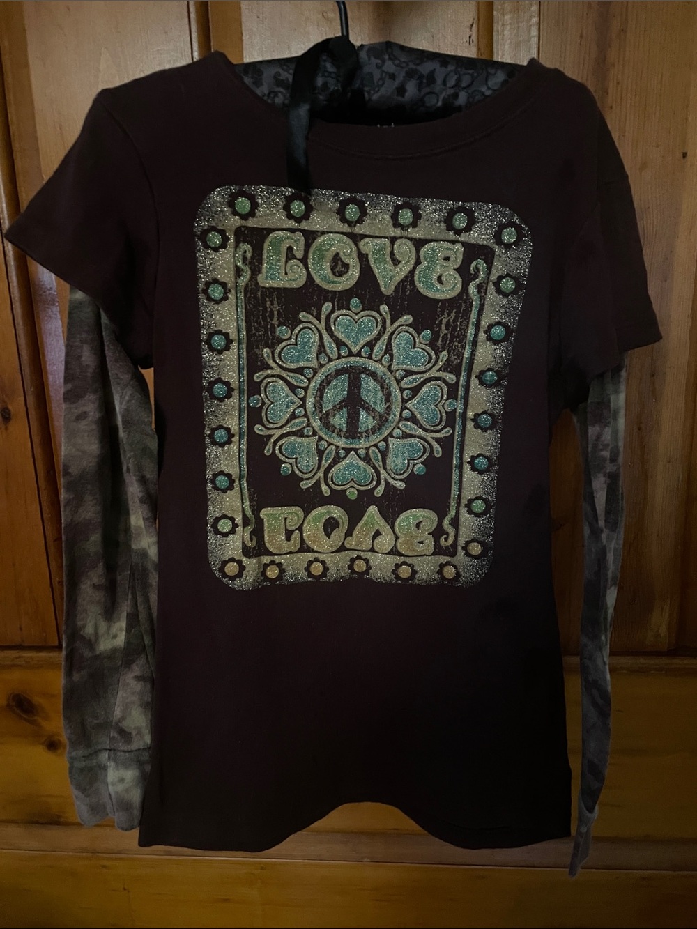 lei Brown Long Sleeve Layered-Look Tee with Teal and Gold 'Love' Graphic